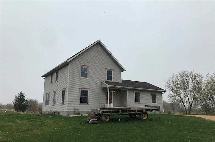 W1547 County Road KColumbusWI53925 Photo 1