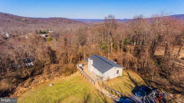 54 Small Apple Ct Linden, VA 22642 | MLS ® VAWR130586 Photo 1