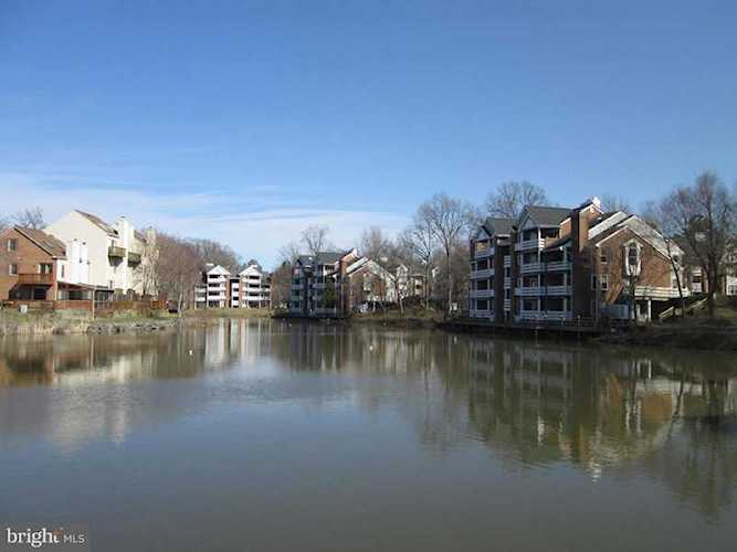 7602C Lakeside Village Dr #C Falls Church, VA 22042 | MLS ® VAFX1000432 Photo 1