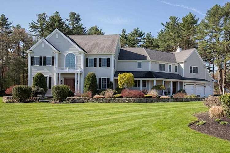 3 Gardner Terrace Hingham, MA 02043 | MLS 72443951 Photo 1
