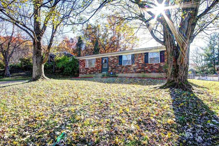 7905 Candleglow Ln Louisville, KY 40214 | MLS 1526319 Photo 1