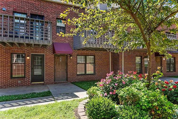 home for sale in Meadowbrook Norfolk VA 23505 - MLS 10257942 Photo 1