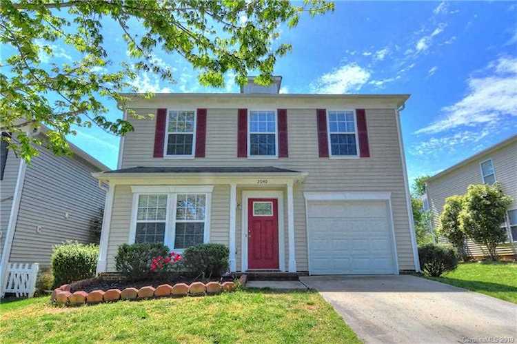 2040 Dunsmore Ln Waxhaw, NC 28173 | MLS 3497549 Photo 1