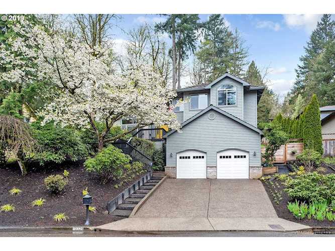 We Know Portland | 10329 SW 14th Dr, Portland, OR, 97219 Photo 1