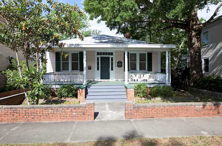 Home For Sale At 516 S 3rd Street, Wilmington NC in Historic District Photo 1