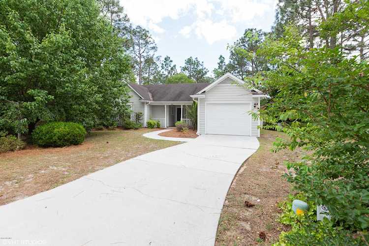 Home For Sale At 804 Tanlaw Court, Wilmington NC in Lords Creek Photo 1