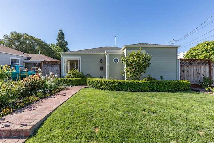 1200 12th Street Santa Rosa, CA 95404 | MLS 21908984 Photo 1