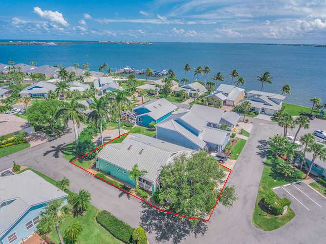 4033 NE Breakwater Drive Jensen Beach, FL 34957