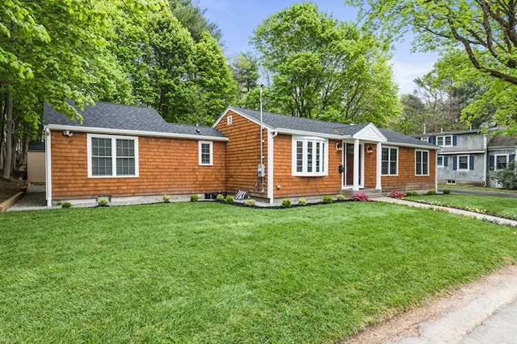 24 Linscott Rd Hingham, MA 02043 | MLS 72499803 Photo 1