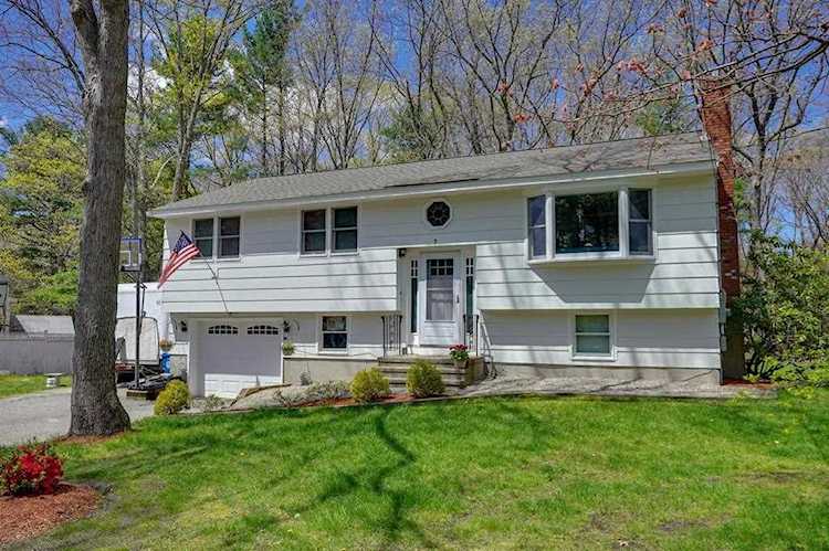 Billerica, 7 Pinetree Rd, MA, home for sale Photo 1