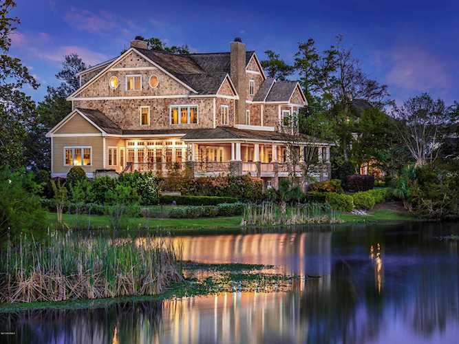 1130 Pembroke Jones Drive Wilmington, NC 28405