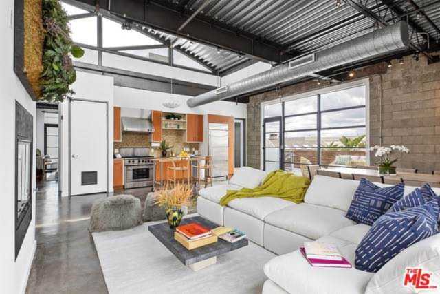1534 17th Street #205, Santa Monica, CA 90404 | MLS #19463650 Photo 1