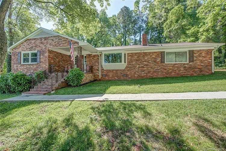 509 Eastwood Dr Gastonia, NC 28054 | MLS 3507717 Photo 1