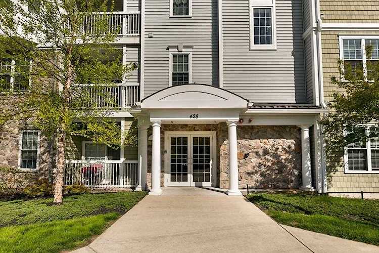 428 John Mahar Hwy #108, Braintree, MA 02184 - $385,000 - MLS#72501557 Photo 1