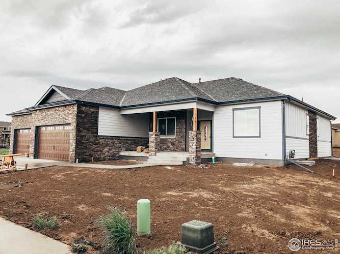 922 Pitch Fork Dr Windsor, CO 80550 | MLS ® 881738 Photo 1