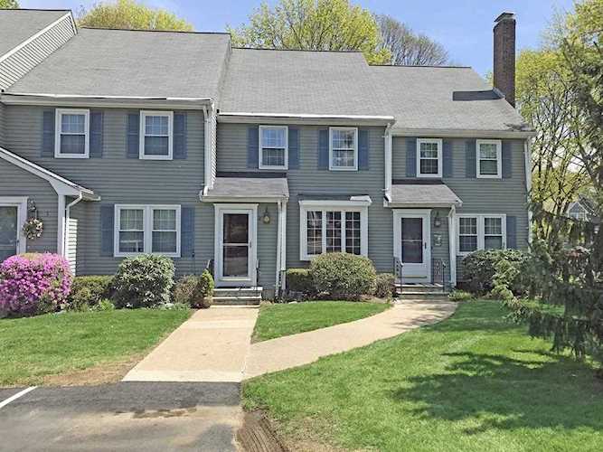 Washington Green Condominiums Walpole, 2 Washington Green #2, MA, condo for sale Photo 1