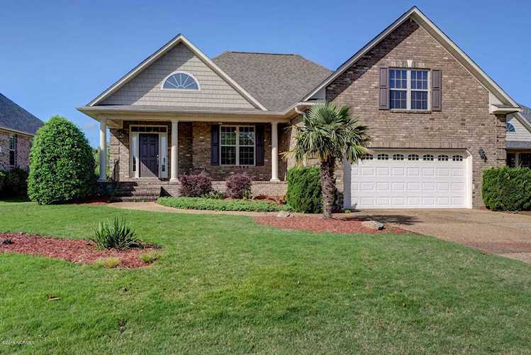 Home For Sale At 77 Moorehead Court, Hampstead NC in Castle Bay Country Club Photo 1