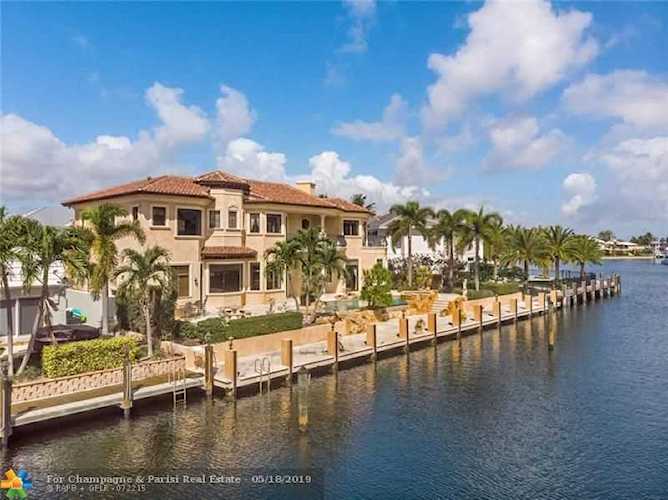 2394 NE 28th St Lighthouse Point, FL 33064