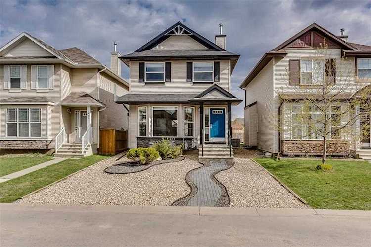 215 Cranberry Close SE Calgary, AB T3M 0B5
