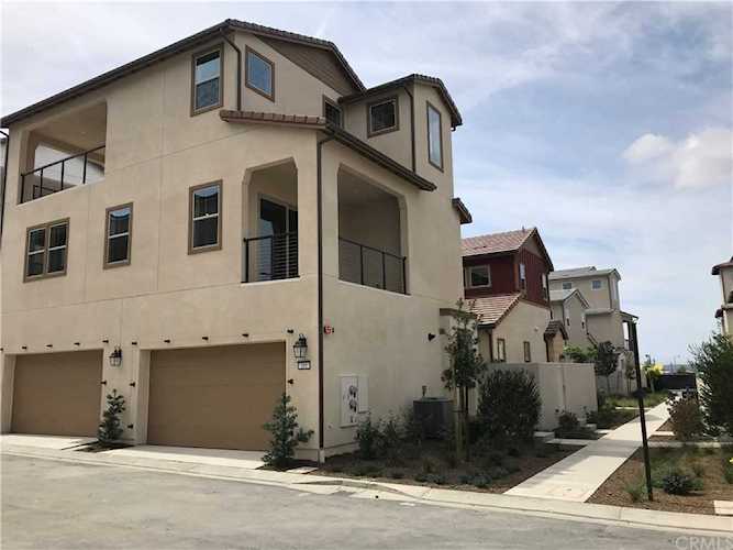 201 Frame Irvine, CA 92618 | MLS CV19116557 Photo 1