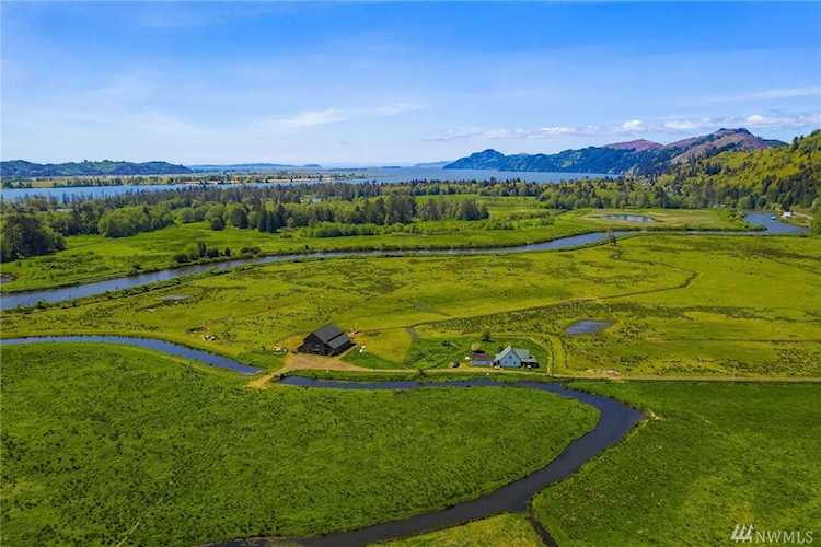 1087 W State Route 4 Cathlamet, WA 98612