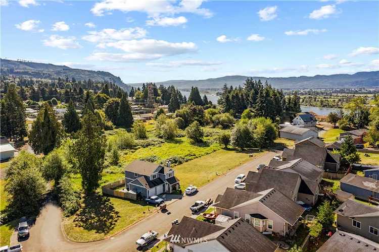 60 Glengate Lp Cathlamet, WA 98612 MLS# 1435072 | PNWR.com Photo 1