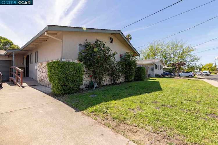 1891 Queens Rd Concord, CA 94519 | MLS 40861736 Photo 1