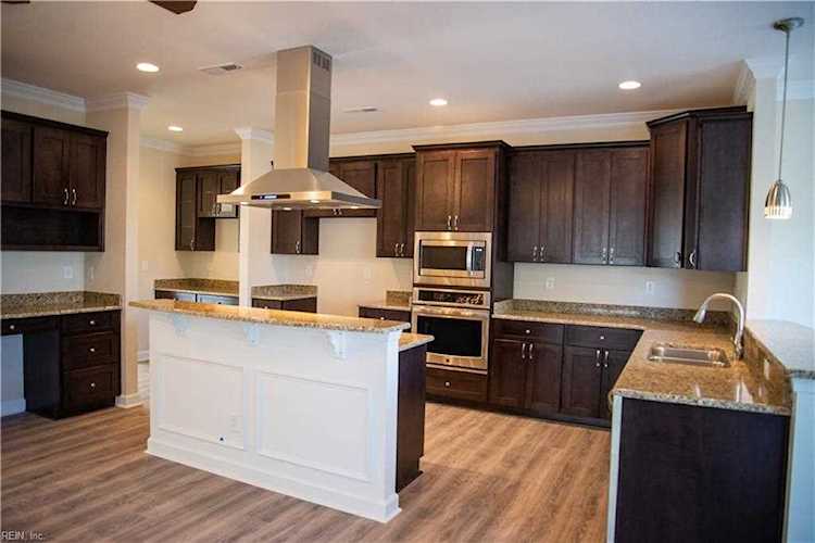 38 Thomas Nelson Dr Hampton VA 23666 | MLS# 10261537 - TREG.com Photo 1