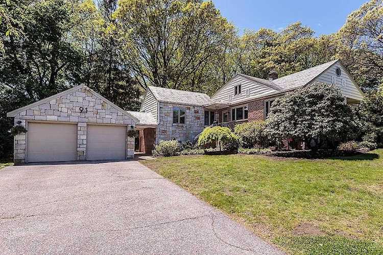 Belmont, 91 Beatrice Circle, MA, home for sale Photo 1