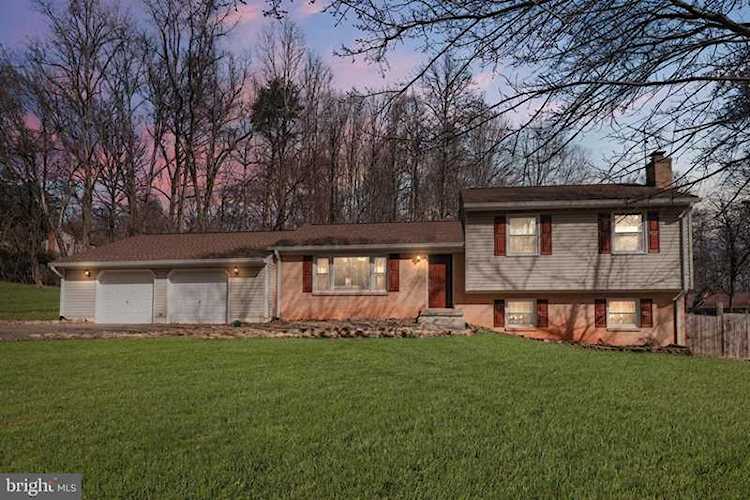 5302 Graystone Rd Warrenton, VA 20187 | MLS ® VAFQ155776 Photo 1