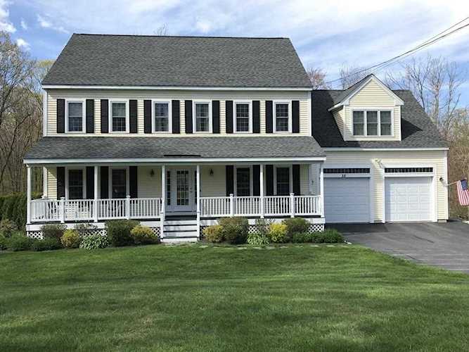 Mendon, 28 Lovell St, MA, home for sale Photo 1