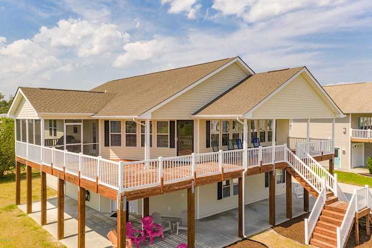 Home For Sale At 416 Coastal View Court Newport Nc In Sanders Point