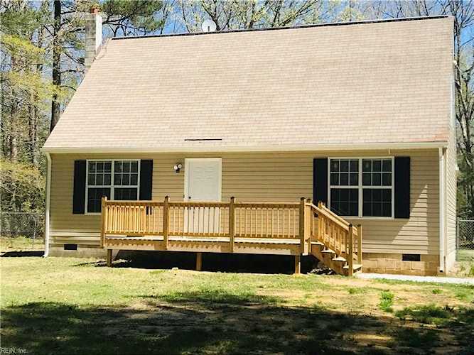 8105 Willis Rd Gloucester VA 23061 | MLS# 10242719 - TREG.com Photo 1