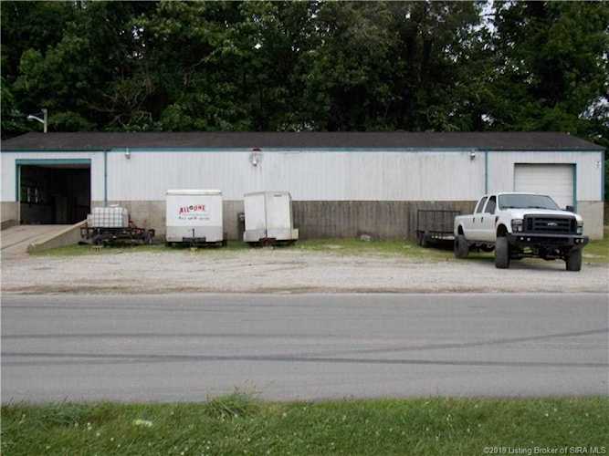291 Valley Rd Corydon, IN 47112
