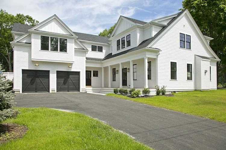 28 Marsh Street Hingham, MA 02043 | MLS 72516641 Photo 1