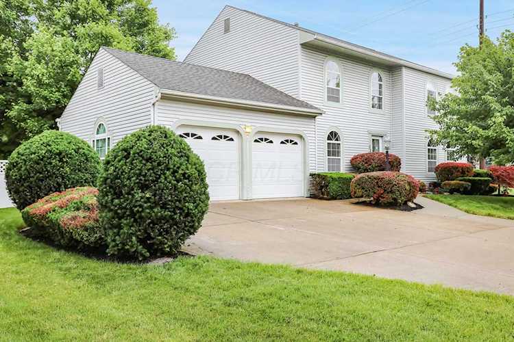 239 Sterling Glen Drive Westerville, OH 43081 | MLS 219020750 Photo 1