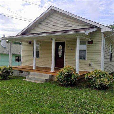 410 E 2nd St Newton, NC 28658 | MLS 3517979 Photo 1