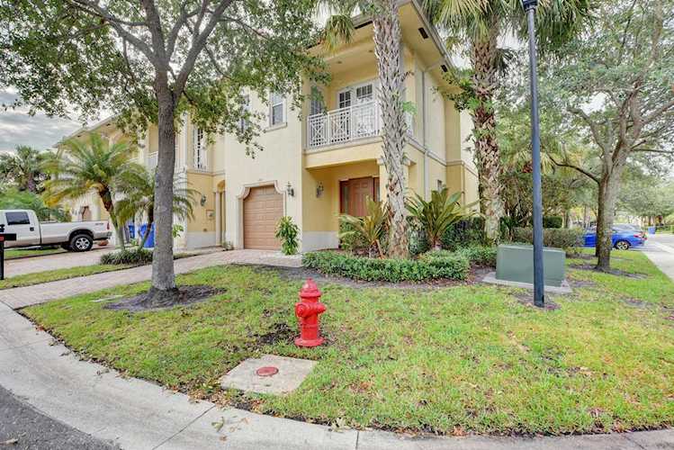 110 Via Aurelia Royal Palm Beach, FL 33411 | MLS RX-10538325 Photo 1