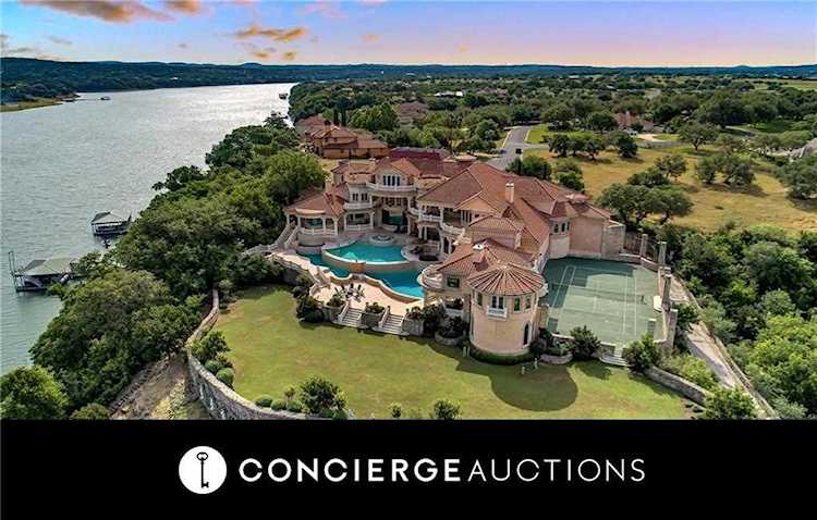 2924 Cliff Pt Spicewood, TX 78669