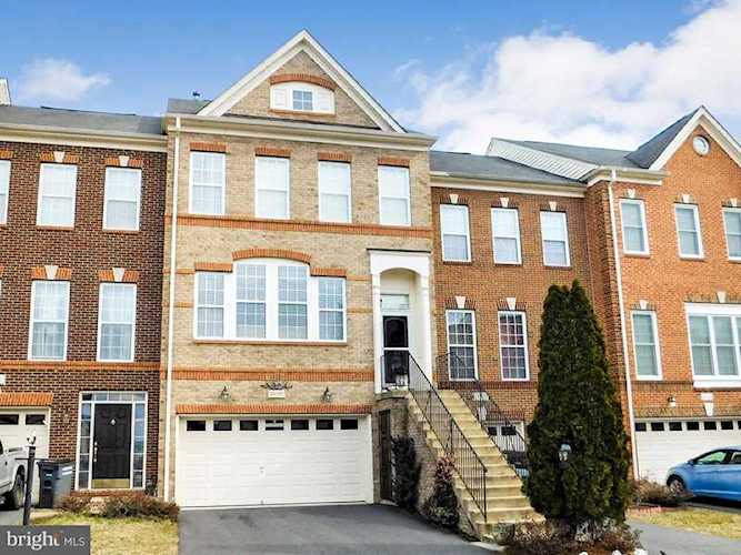 25120 Pennywort Terrace For Sale in Aldie Photo 1