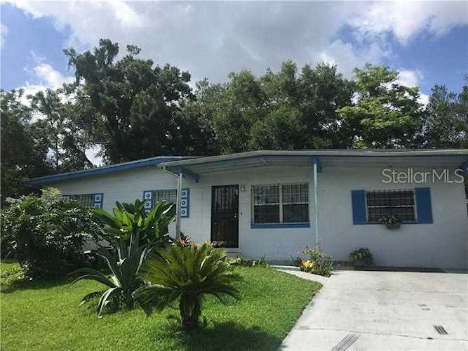 147 Lake Harriet Dr Altamonte Springs FL by RE/MAX Downtown Photo 1