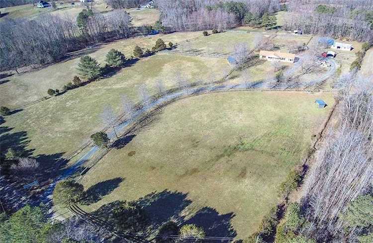 18477 Dixie Belle Ln Bumpass, VA 23192 | MLS 1907300 Photo 1