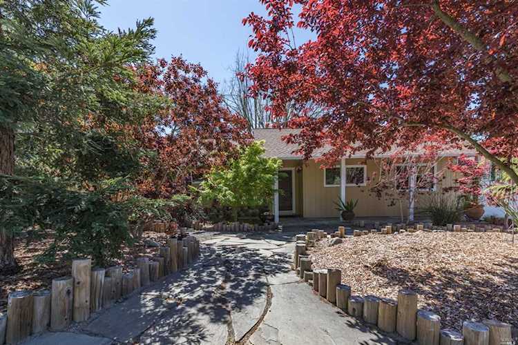 6572 Birch Drive Santa Rosa, CA 95404 | MLS 21908959 Photo 1