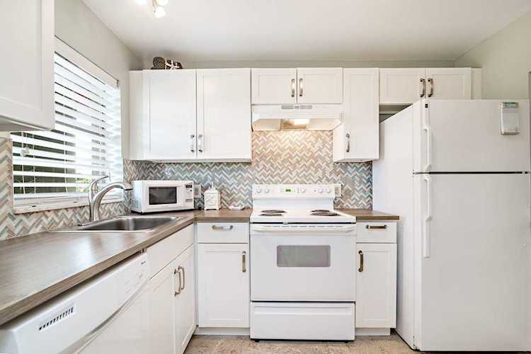 1638 Embassy Drive #412 West Palm Beach, FL 33401 | MLS RX-10539225 Photo 1