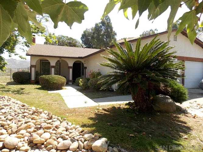 14580 High Pine Street Poway, CA 92064 | MLS 190033116 Photo 1