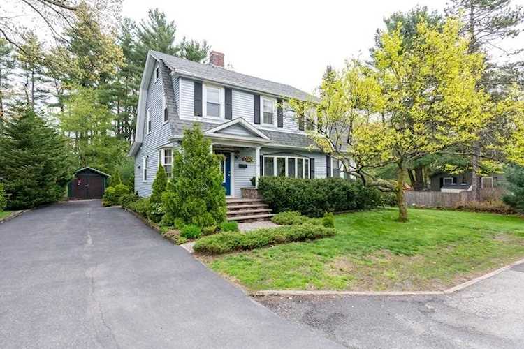 28 Grove St Braintree, MA 02184 | MLS 72500876 Photo 1