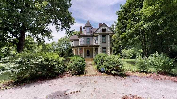 161 Levy Road Paris, KY 40357