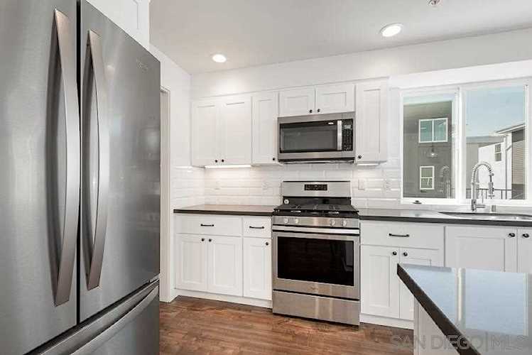 4100 Voltaire St #13 San Diego, CA 92107