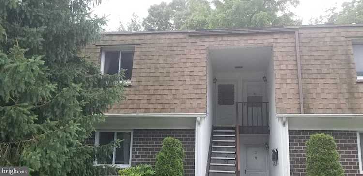 411 Stiles Ave Maple Shade, NJ 08052 | MLS NJBL346436 Photo 1