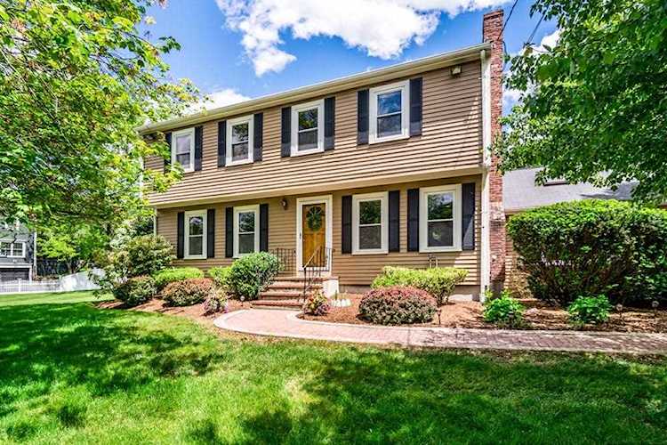 2 Pilgrim Lane, Medfield, MA 02052 - $710,000 - MLS#72513655 Photo 1